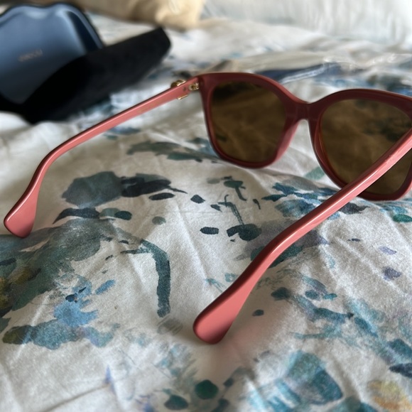 Gucci Square Sunglasses - Picture 3 of 4